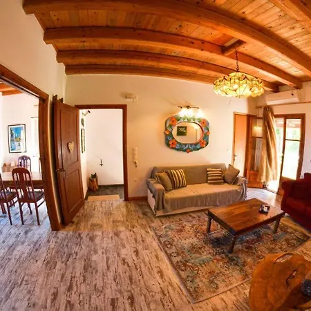 Cosy Kalavria Appartement *